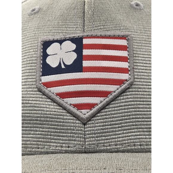 Black Clover Live Lucky Tan FlexFit Hat Cap Red White‎ Blue Logo S / M Rawlings - Picture 2 of 11